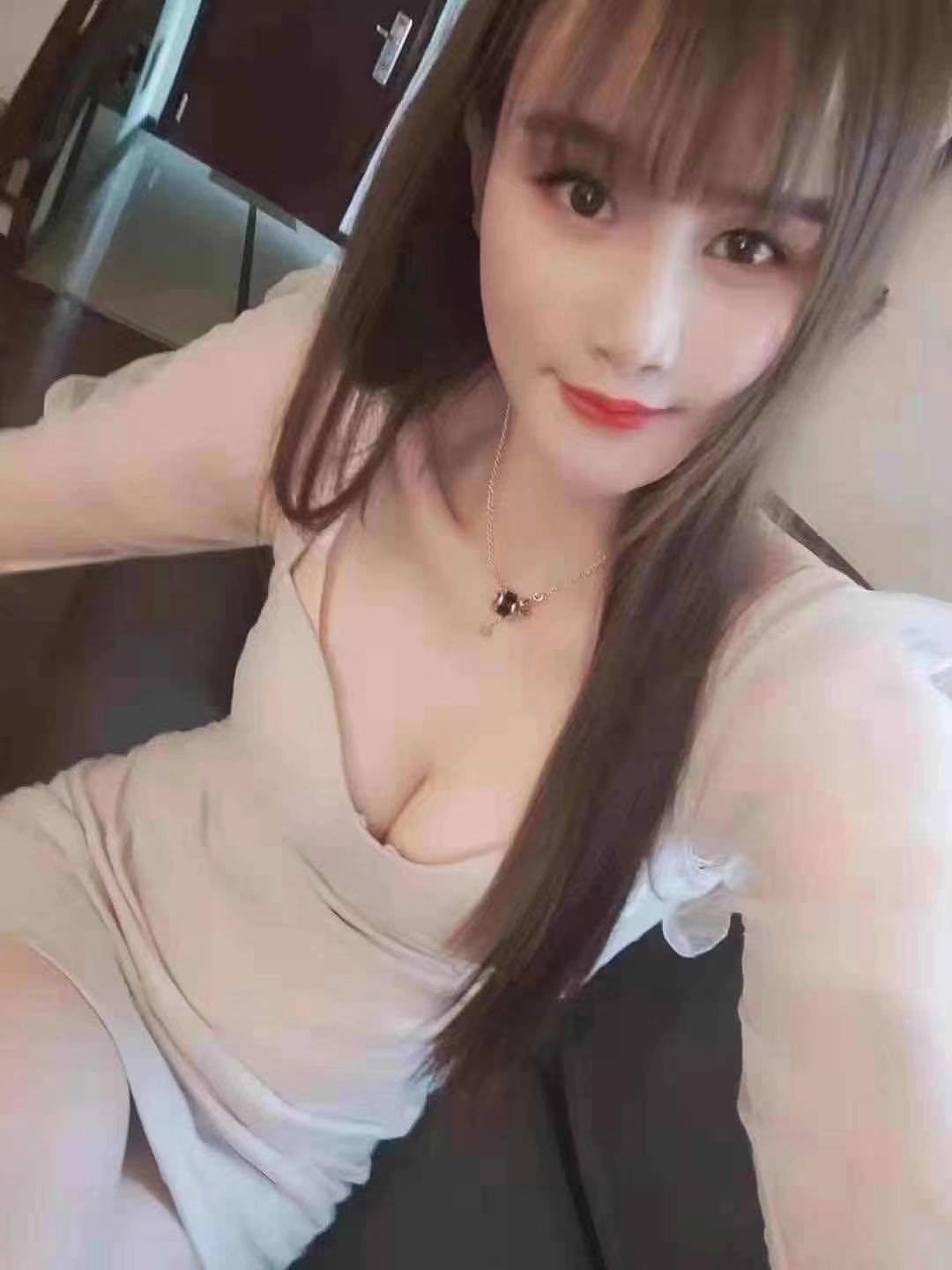 小气质御姐小曼